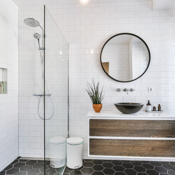 Small Bathroom Decorating: How to Make a Small Bathroom Look Big