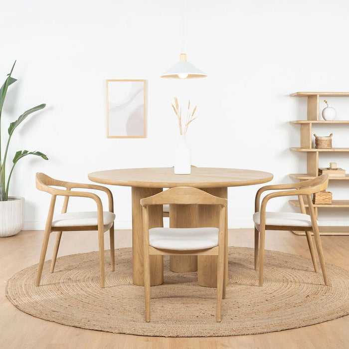 Christmas Hosting 101: The Best Rugs for Your Dining Area