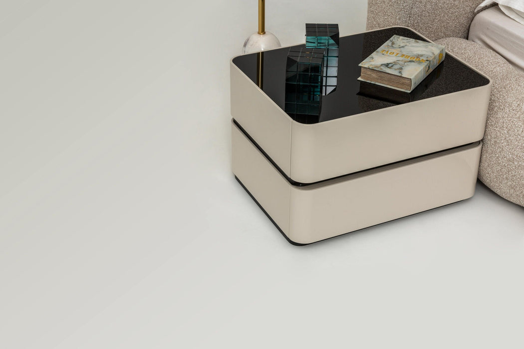 Atmacha Home And Living Bedside Table Off White / Gold Lily Bedside Table