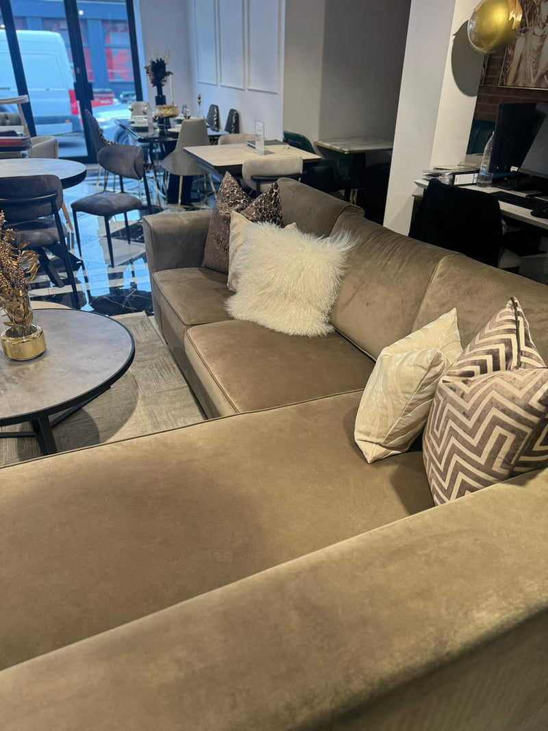 Atmacha Home And Living Outlet Brown / Right Facing / 260x260 cm Elegante Corner Sofa Brown 325x160cm Right Facing (Outlet)