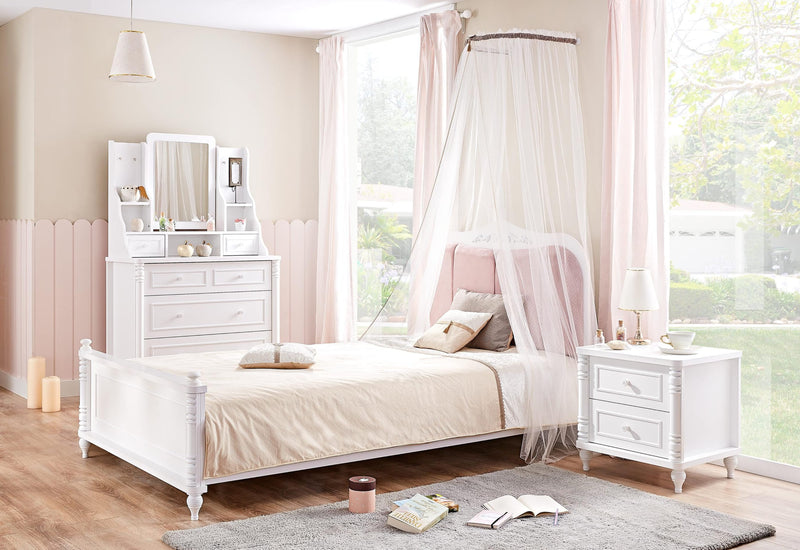 Low-profile Nil Bed with storage, perfect for a safe transition
